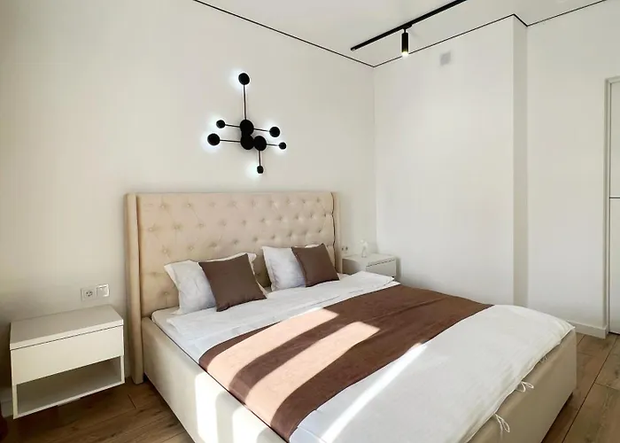 Пять Новых Апартаментов Бизнес Класса В Жк R-House В 100 М От Mega