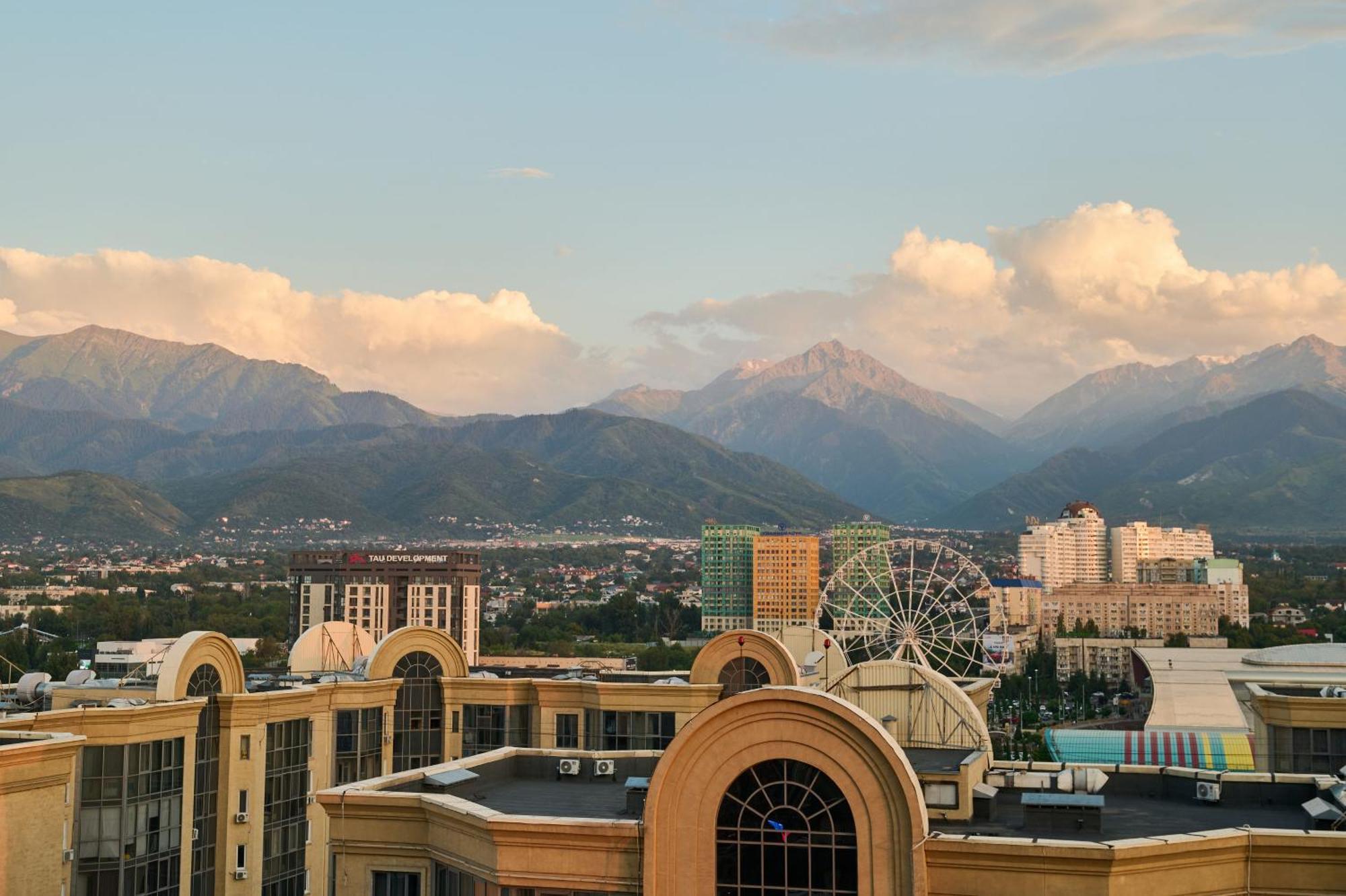 пять новых бизнес класса в жк R-house в 100 м от Mega * Almaty