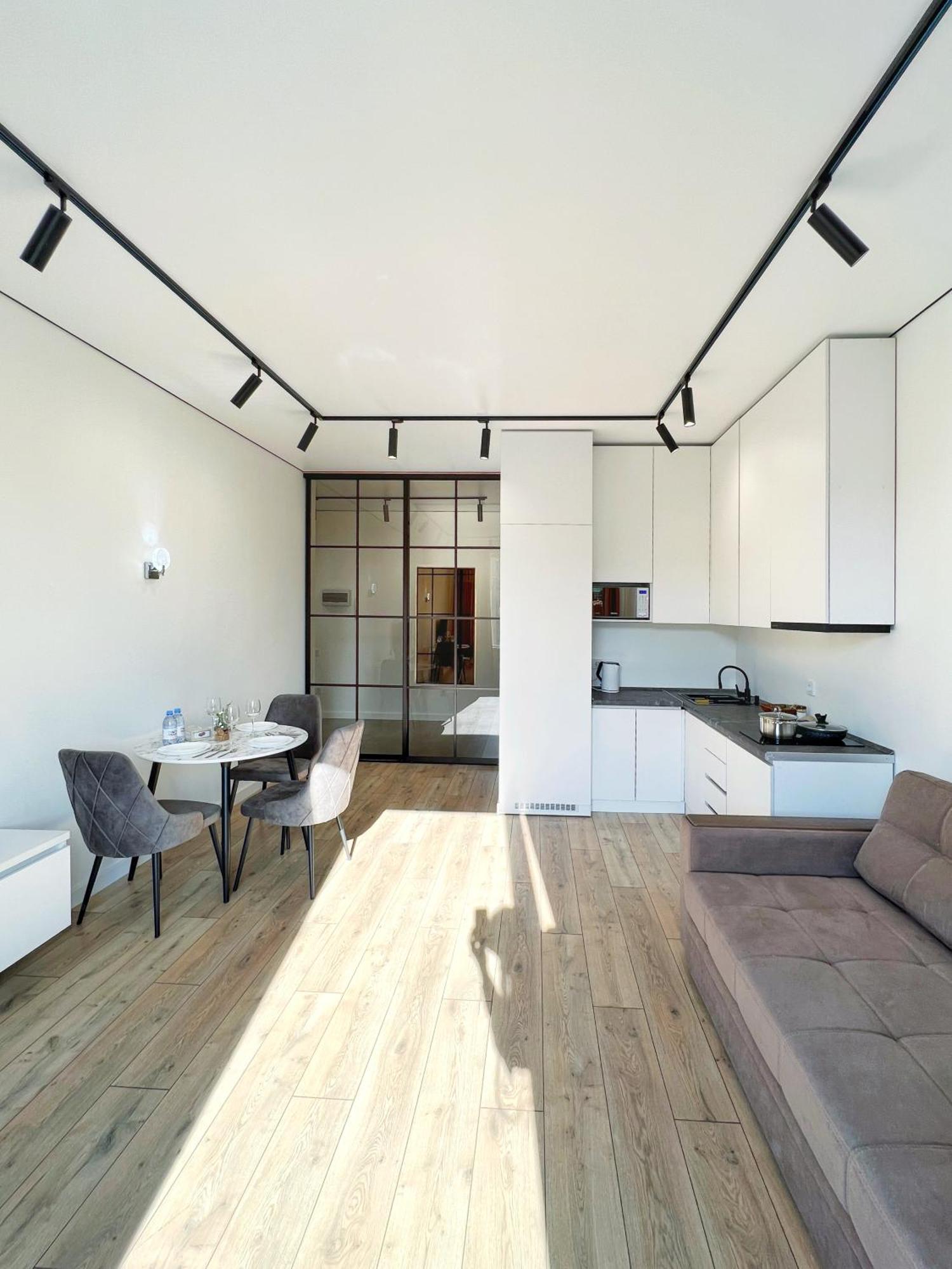пять новых бизнес класса в жк R-house в 100 м от Mega Almaty