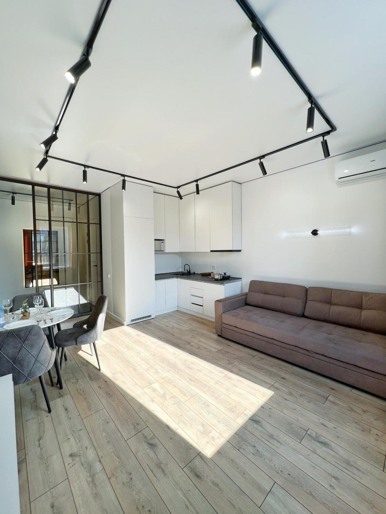 пять новых бизнес класса в жк R-house в 100 м от Mega * Almaty